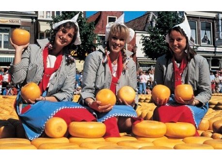 Cheese-market at the Waagplein of Alkmaar
