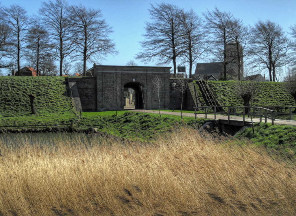 Entrance from the west side.