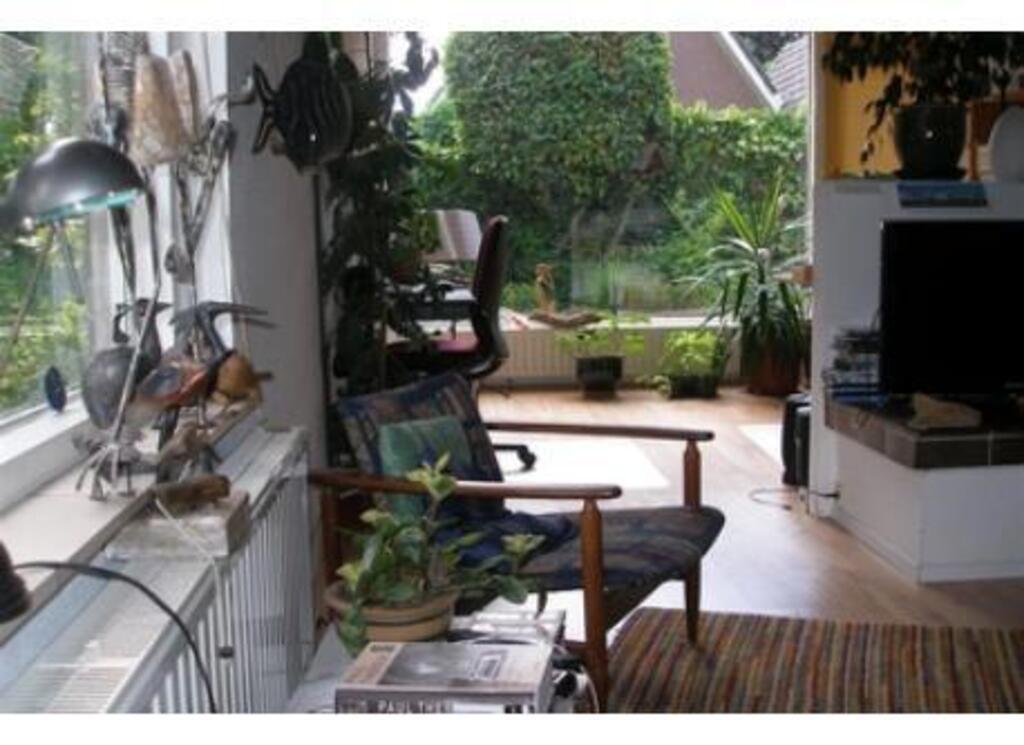 View to the back of the livingroom