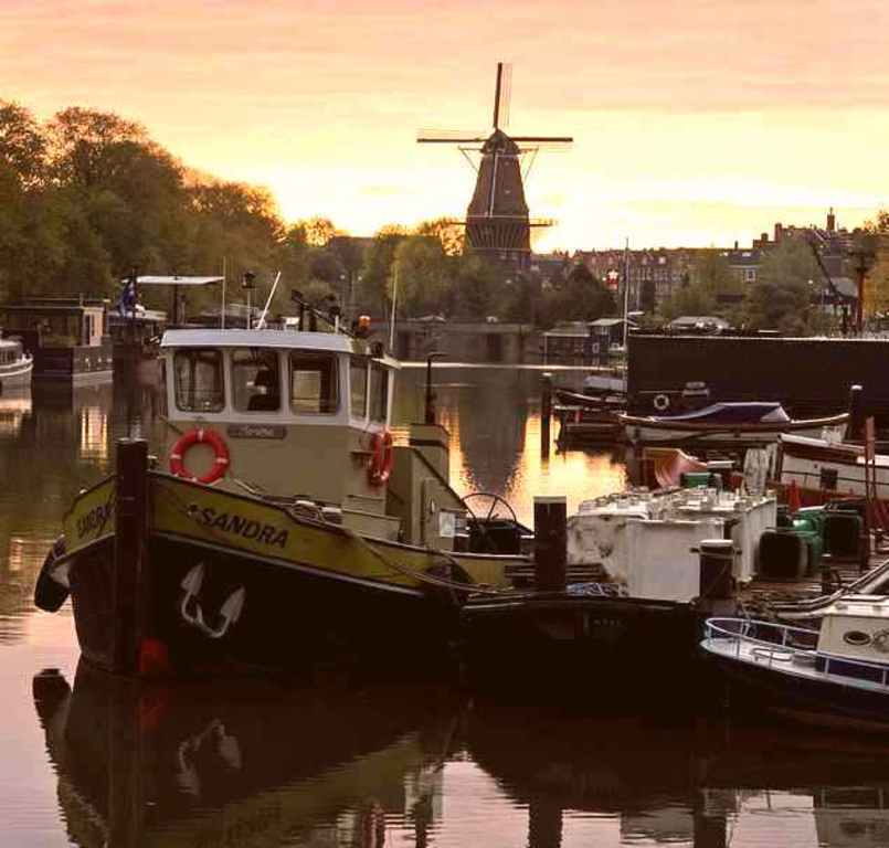 De Gooyer by sunset.