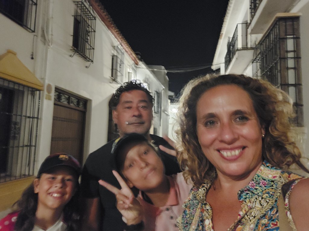 Here we are: Marije (49), Jeroen (58), Jilles (12) and Julie (10)
