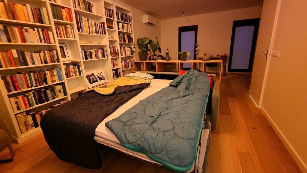Penthouse and also an option to sleep here 