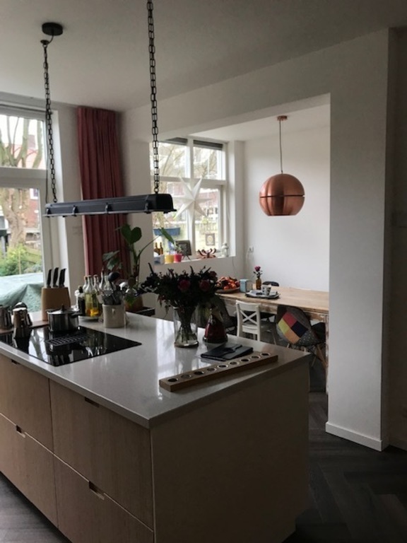 Open plan kitchen and dining area