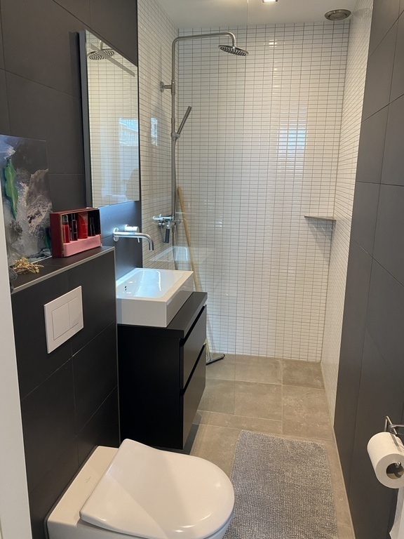 Second bathroom @ second bedroom