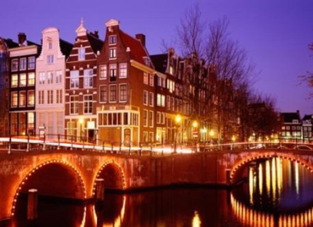 Amsterdam by night