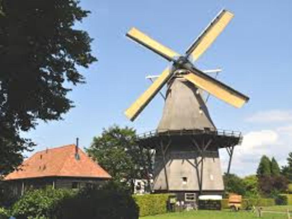 One of many attractions. You can see how the mill works, climb to the top, and visit the shop inside.