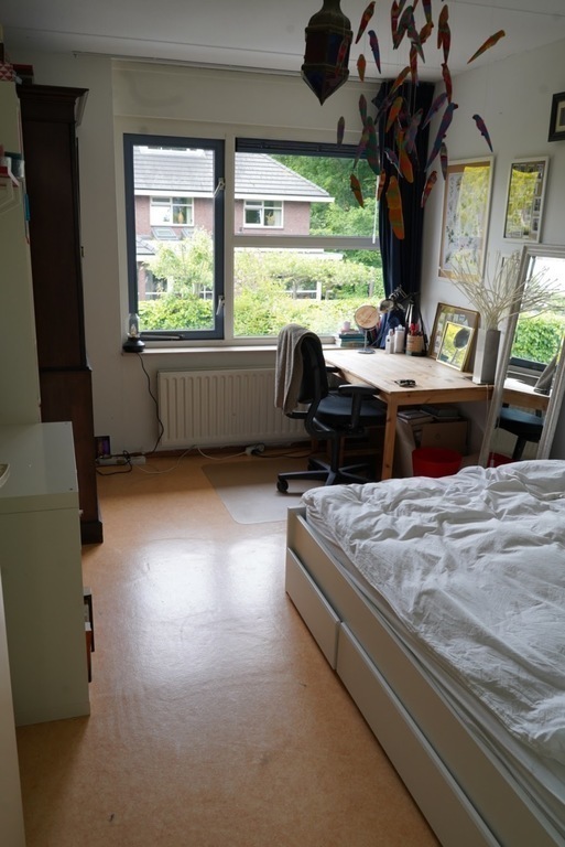 Second bedroom with double bed