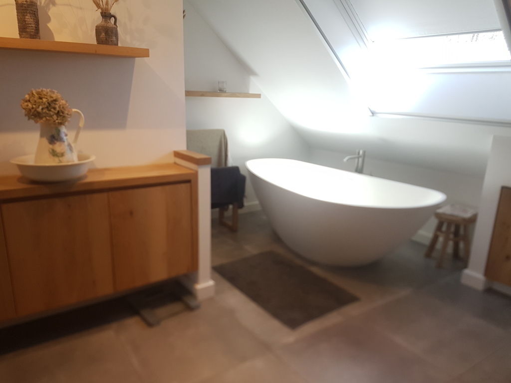 Free standing bath (90x190)