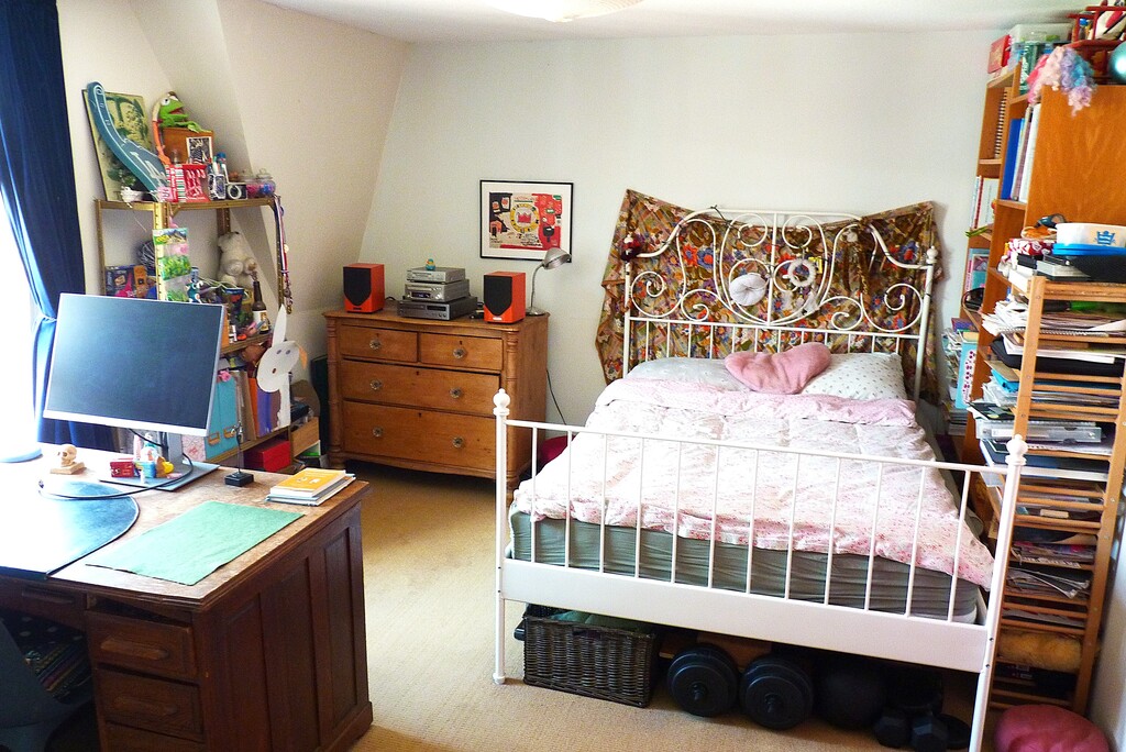 Secondary bedroom