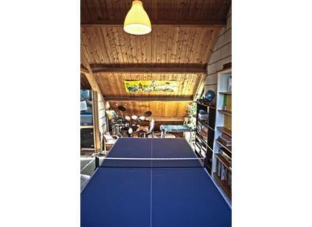 table tennis and children's paradise in the attic