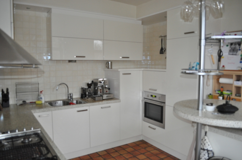 Kitchen ( electric oven, microwave, dishwasher, gas cooker)