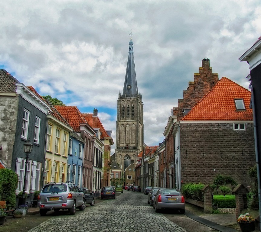 Doesburg (35 km away)