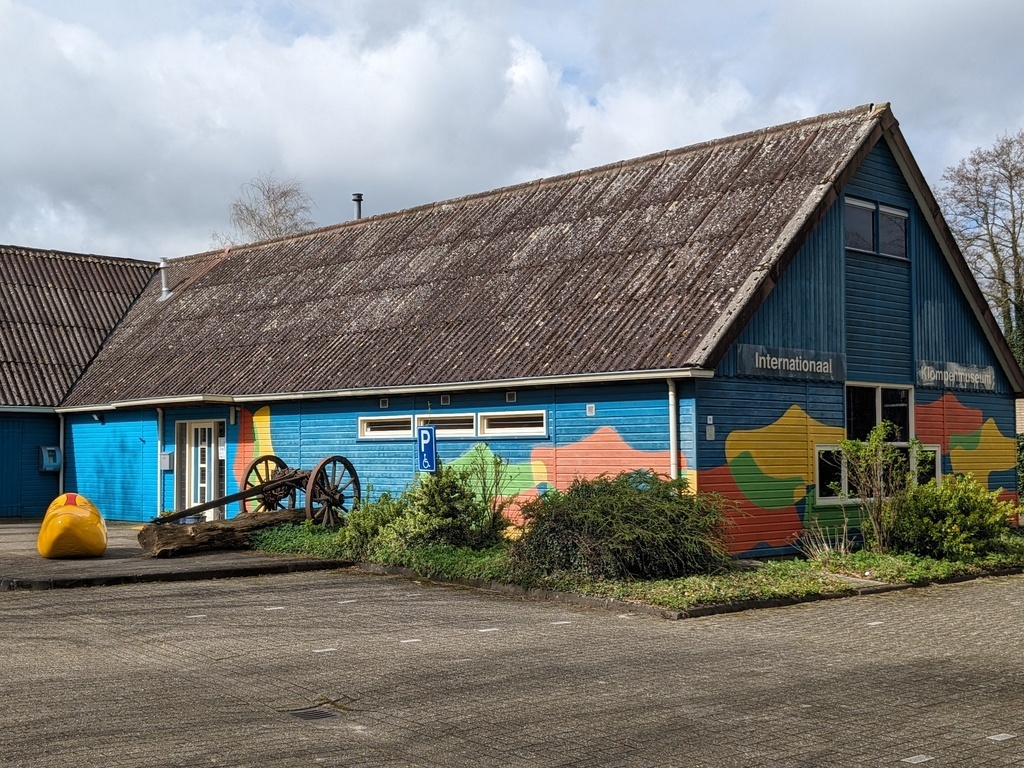 Wooden shoes museum - nice!