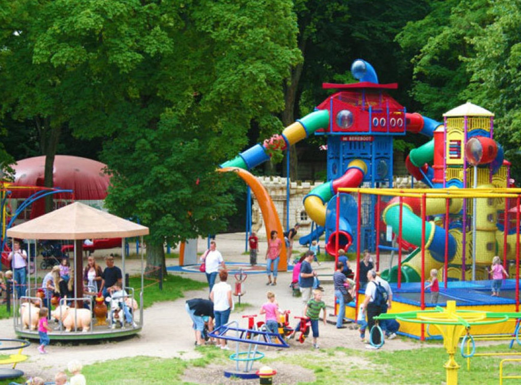 For children: The fairytail playground (10 min by car)