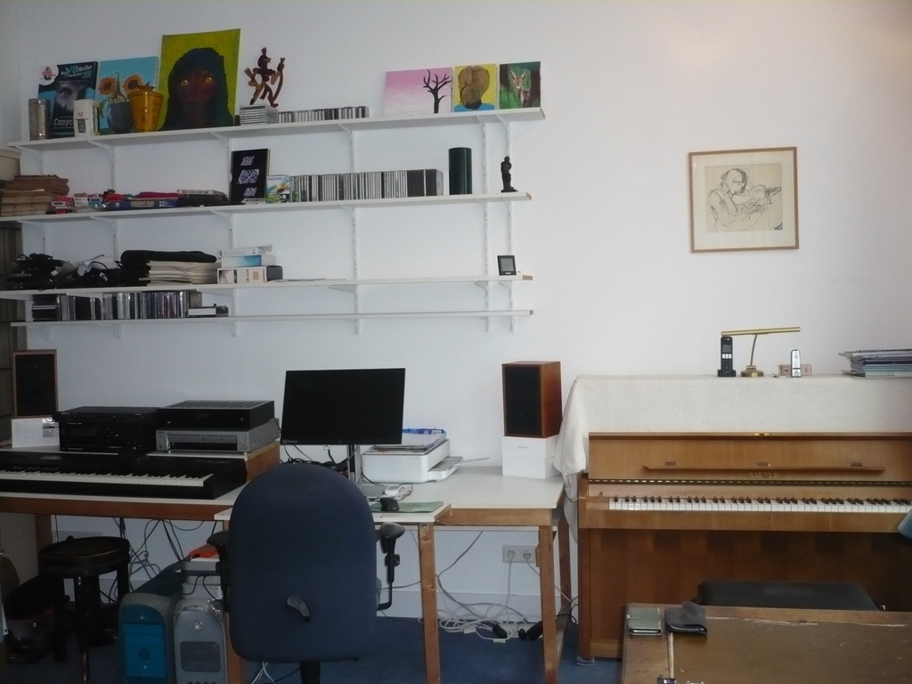 Second floor, Simon's music room