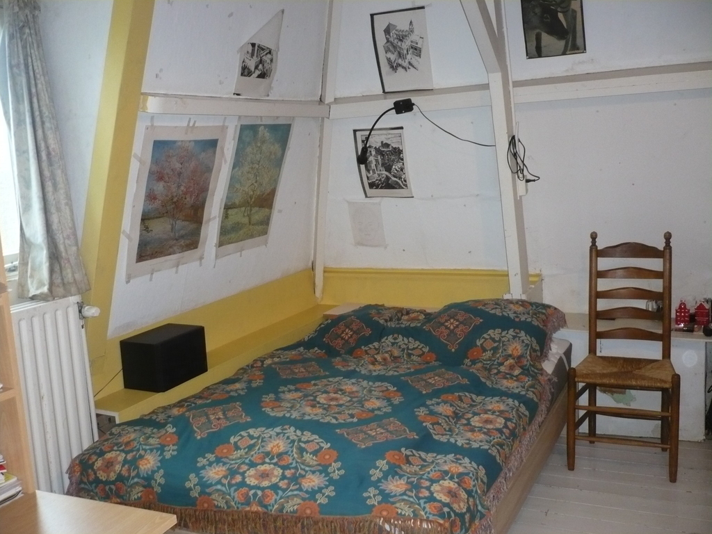 Fourth floor, backside room