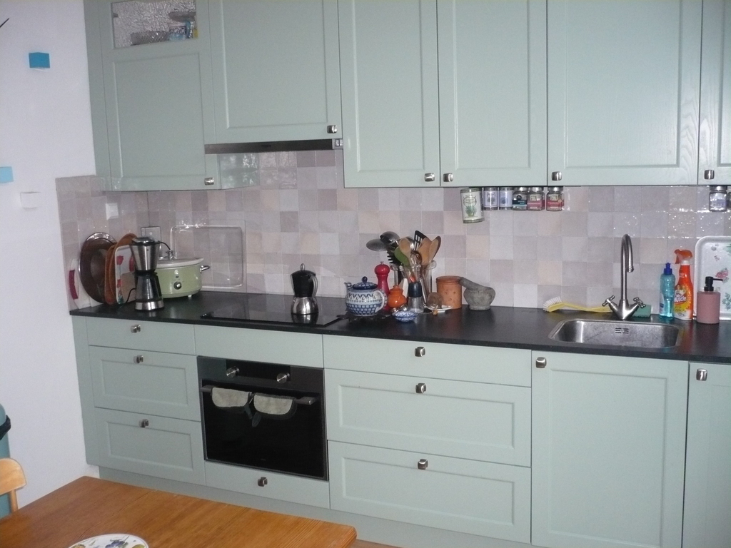 Third floor, living room & kitchen