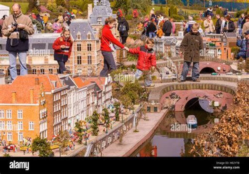 Madurodam, 2 km