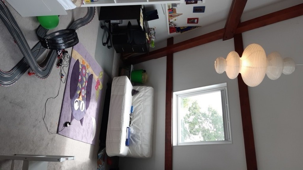 Victor's room on the attic (sleeping couch sleeps 2)