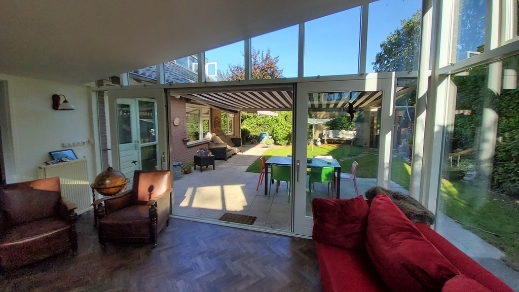 Sunroom and back garden