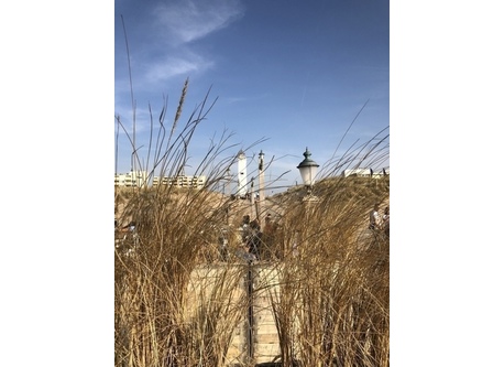 Only 15 min to the beach! Nice bars, a lot of space, time to enjoy!