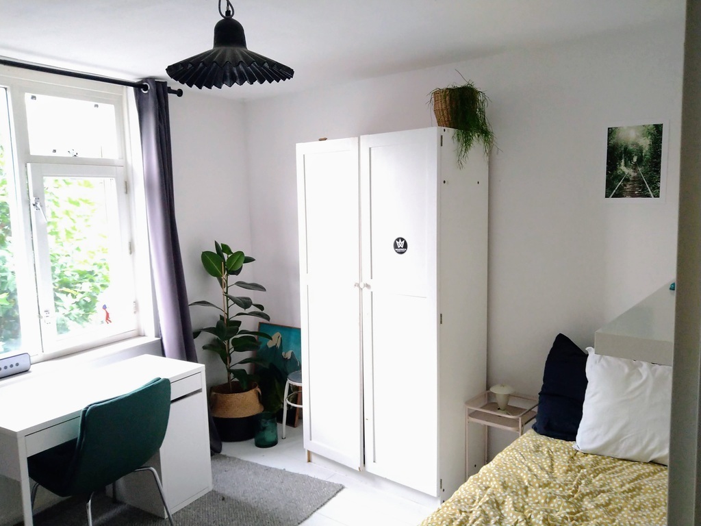 bedroom 2 (1st floor)