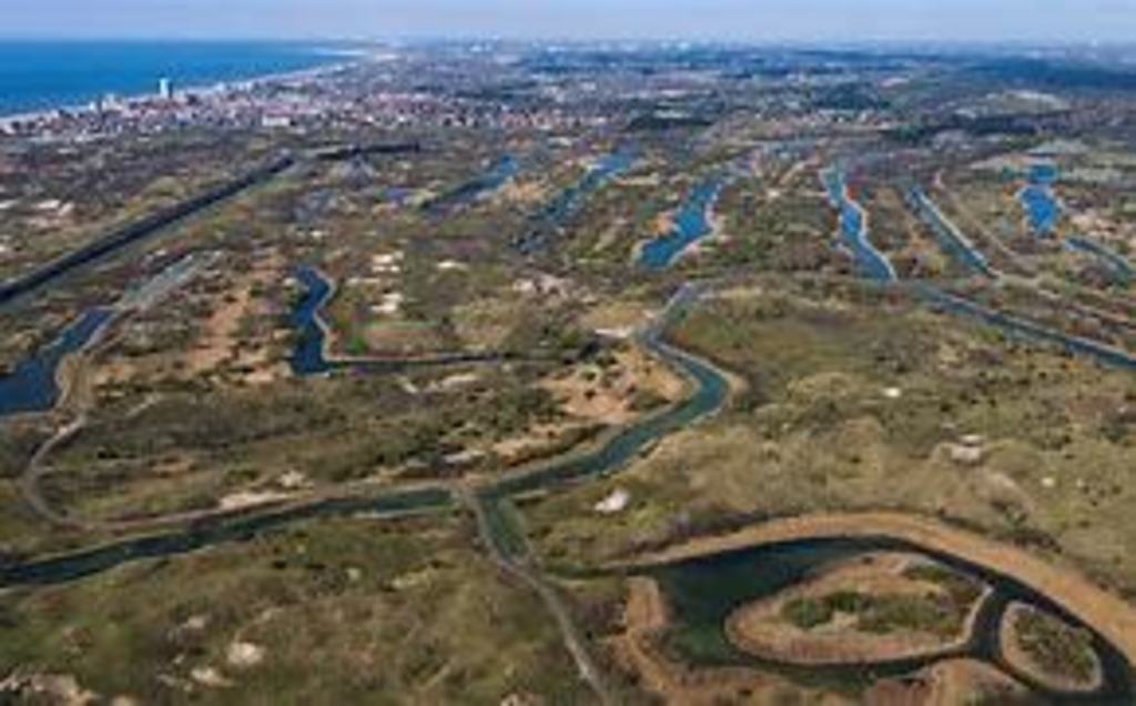 dunes with water sanitation system