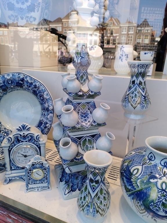 Delft blue pottery