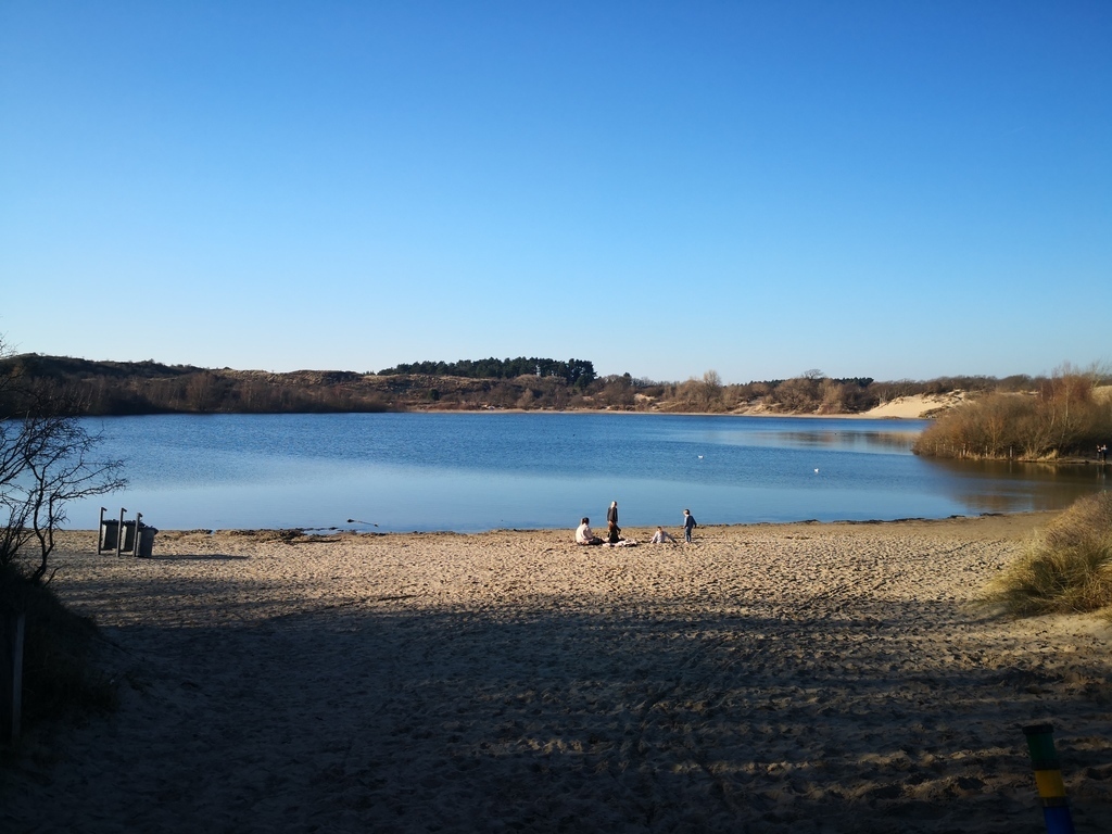 Swimming Lake with beach in Nationaal Park Kennemerduinen, safe for children (2 km)