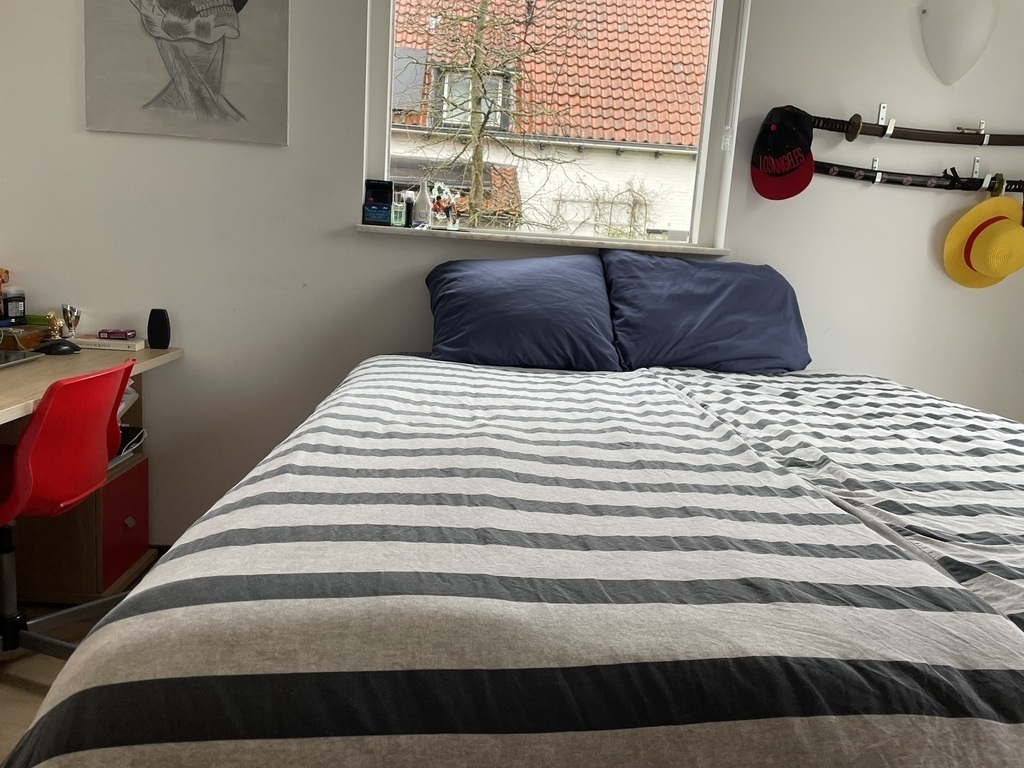 Double bed bedroom 4