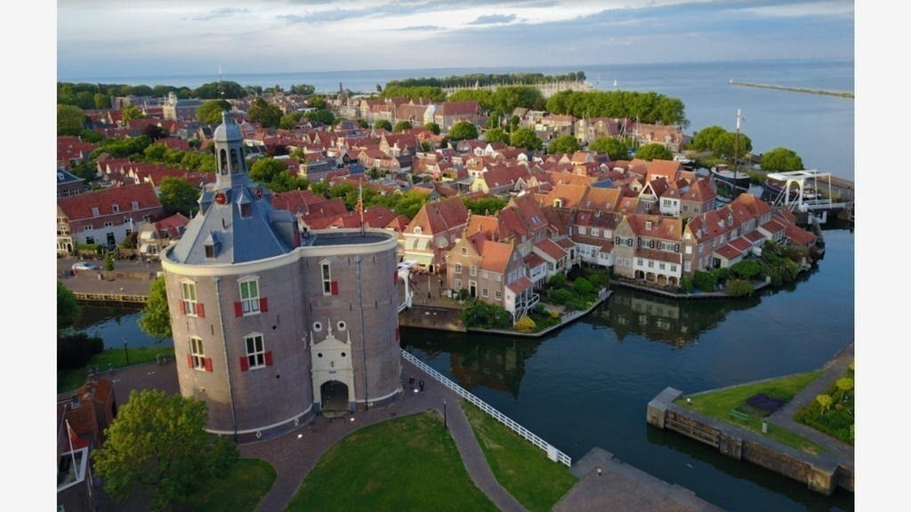 Enkhuizen, 40 minutes drive