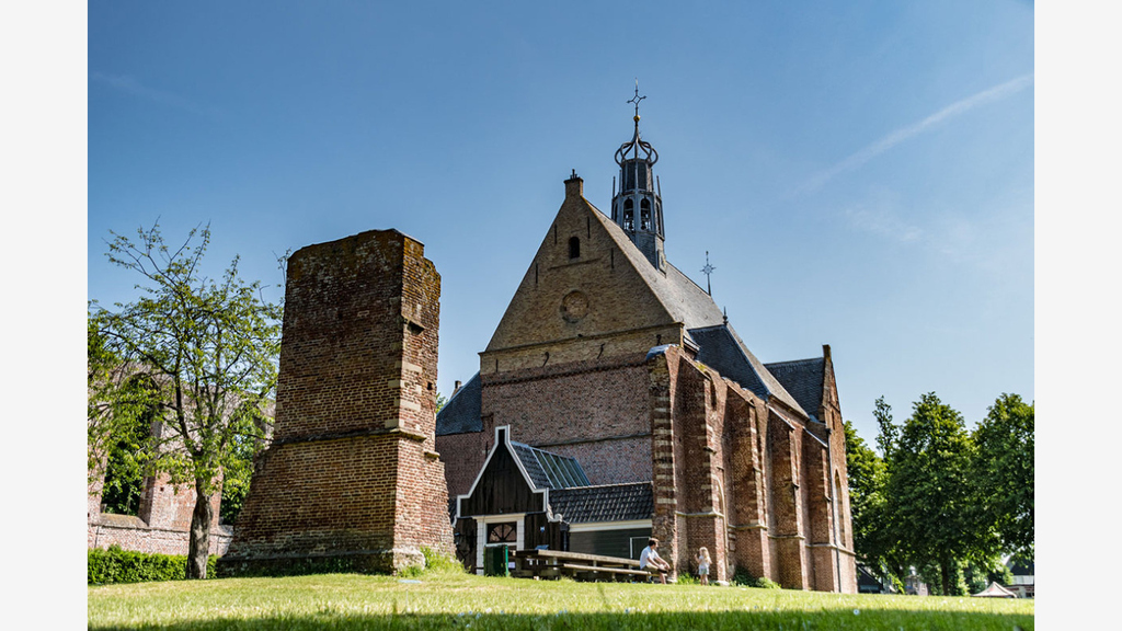 Church in the center of Bergen, 10-15 minutes cycle
