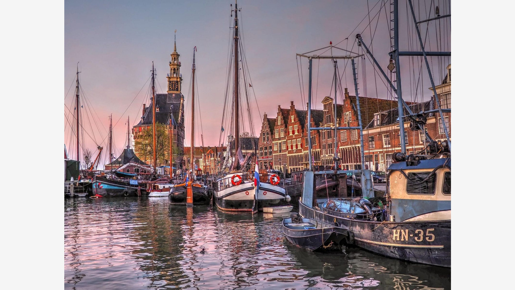 Hoorn, 30 minutes drive