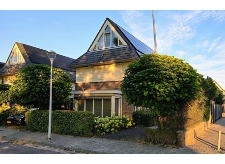 Frontside house