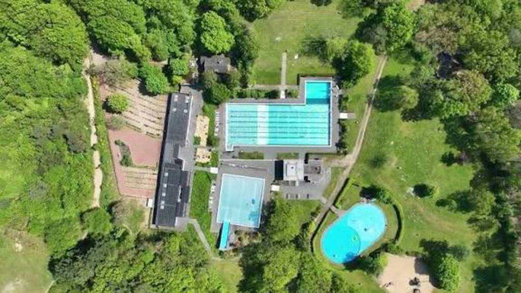 Award winning pool de “Sijsjesberg” at 15 minutes by bike