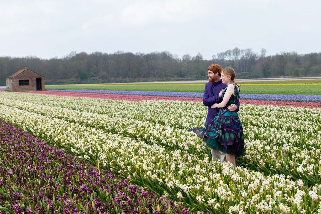 Our weddingday between the bulb fields