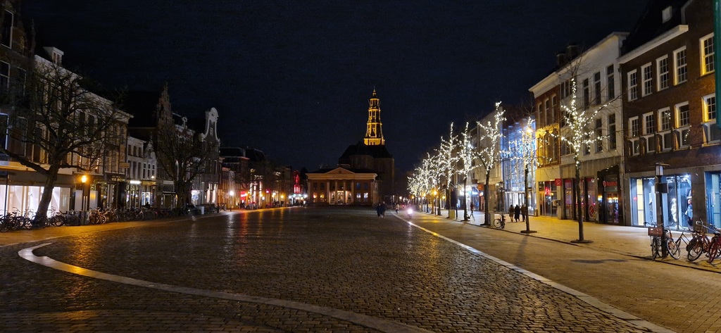 Centrum of Groningen is 1 kilometer