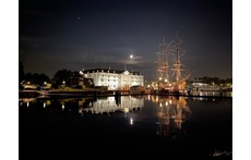 Amsterdam 30 mins away