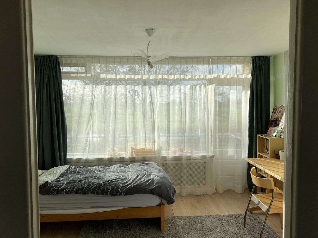 Bedroom 3 (extra long bed)