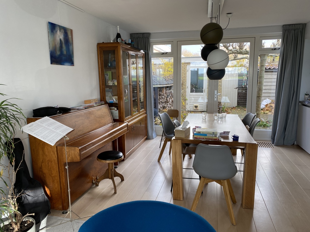 Living room dining area