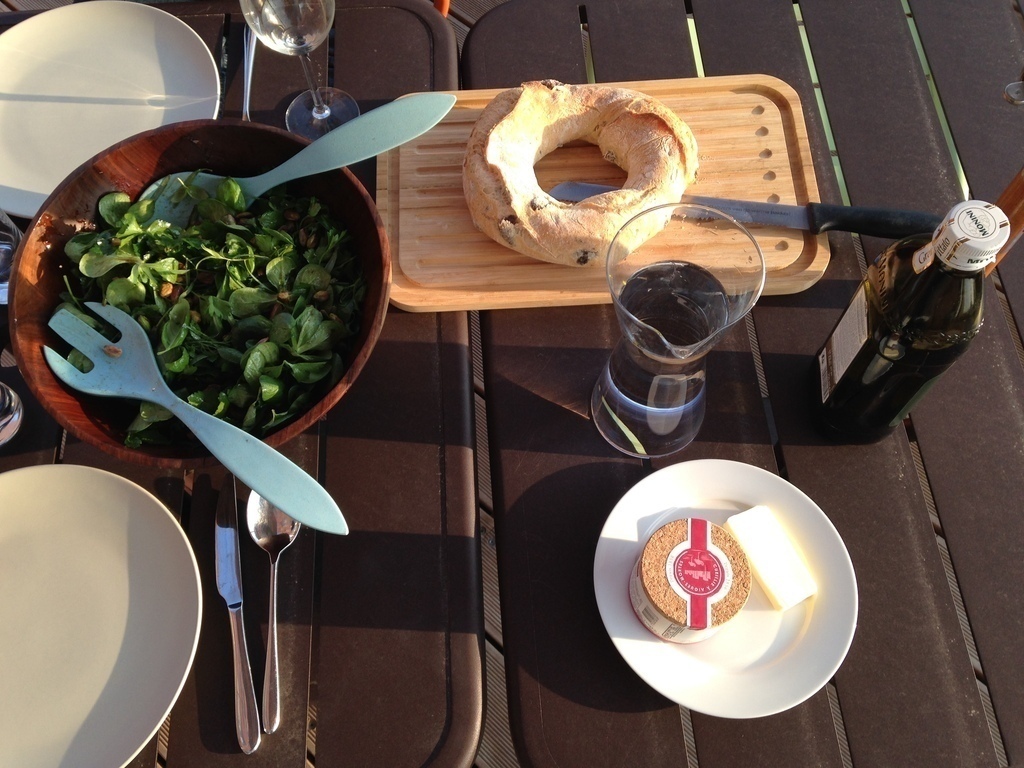 roof terrace - dining early spring