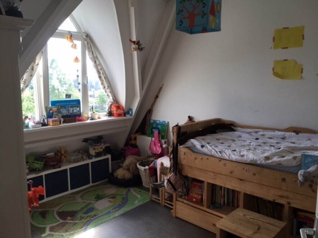 Otteline's room (single bed)