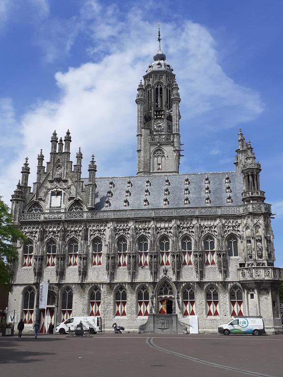 Middelburg Cityhall 1 hour drive