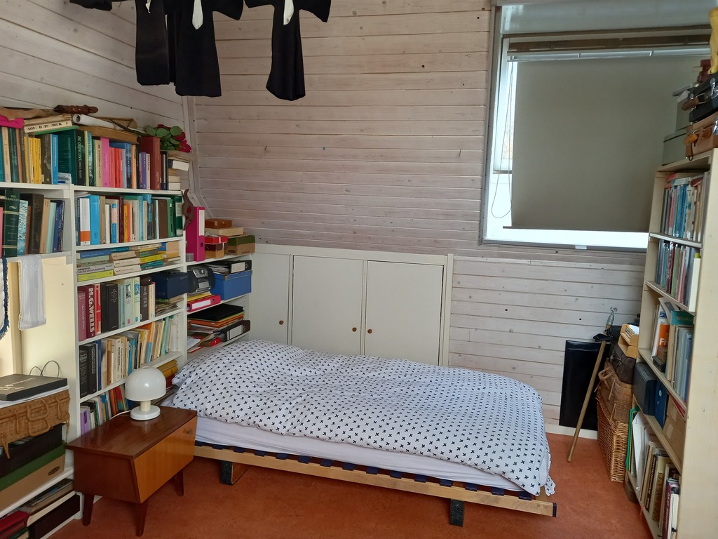 Slaap-, studeerkamer 1e etage