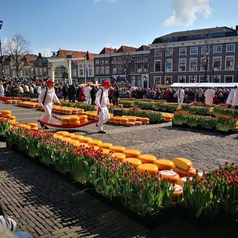 Cheese market (every Friday)