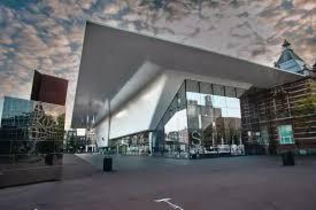 Modern Art museum "het stedelijk"opposite van Gogh museum