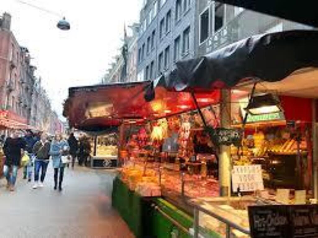 Albert Cuypmarket 6 days a week