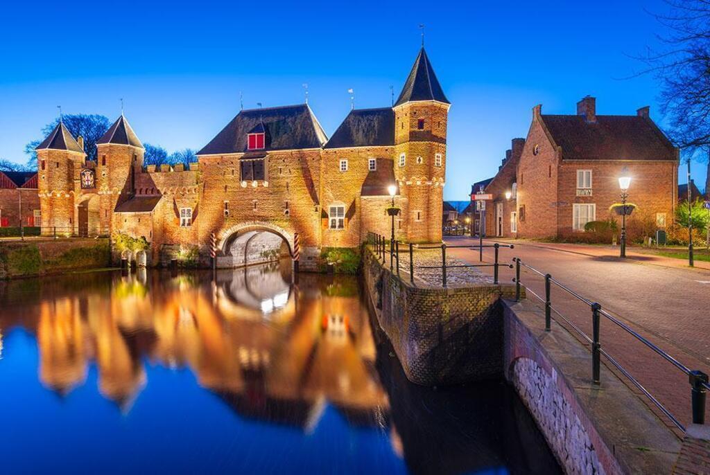 Historical Amersfoort (best European Town 2023), 20min by car - 8min by train