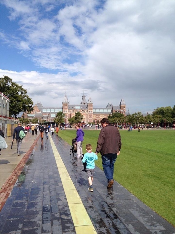 Amsterdam (1 1/2 hrs by train/120 km)