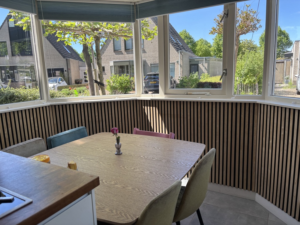 Table in the kitchen 